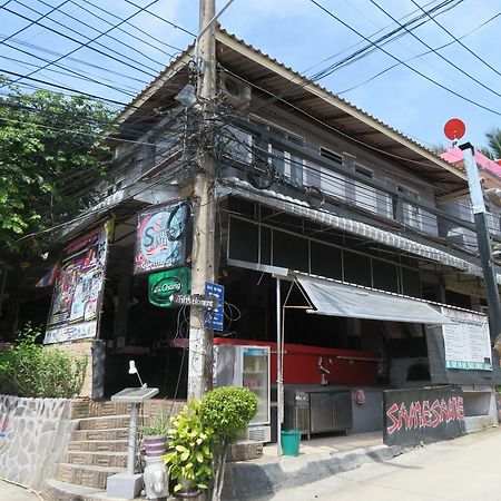 Same Same Guesthouse, Bar & Restaurant (Adults Only) Хаад Рин Экстерьер фото