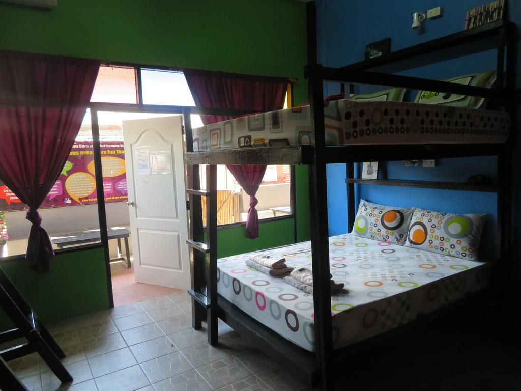Same Same Guesthouse, Bar & Restaurant (Adults Only) Хаад Рин Экстерьер фото