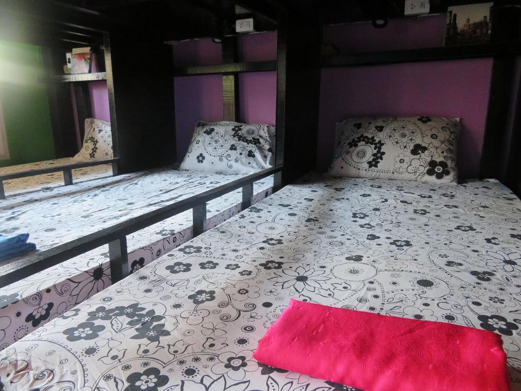 Same Same Guesthouse, Bar & Restaurant (Adults Only) Хаад Рин Экстерьер фото